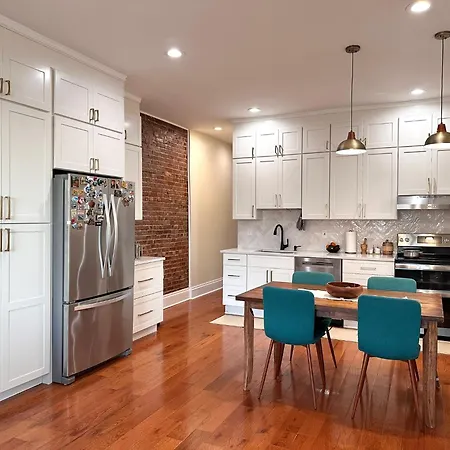 Elegant Urban Escape Apartment